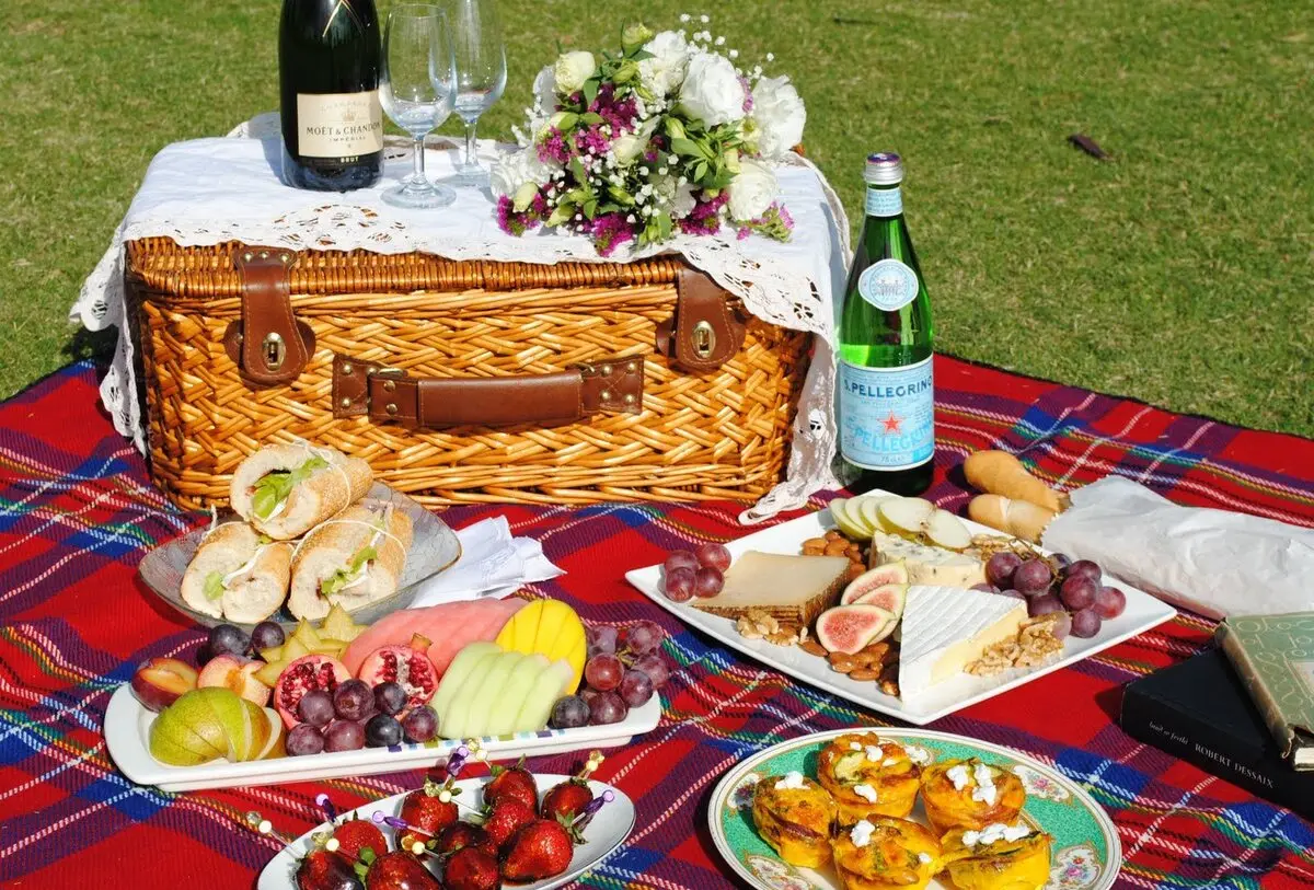 Elevate Your Romance: 15 Unique Picnic Date Ideas for an Unforgettable Day Out